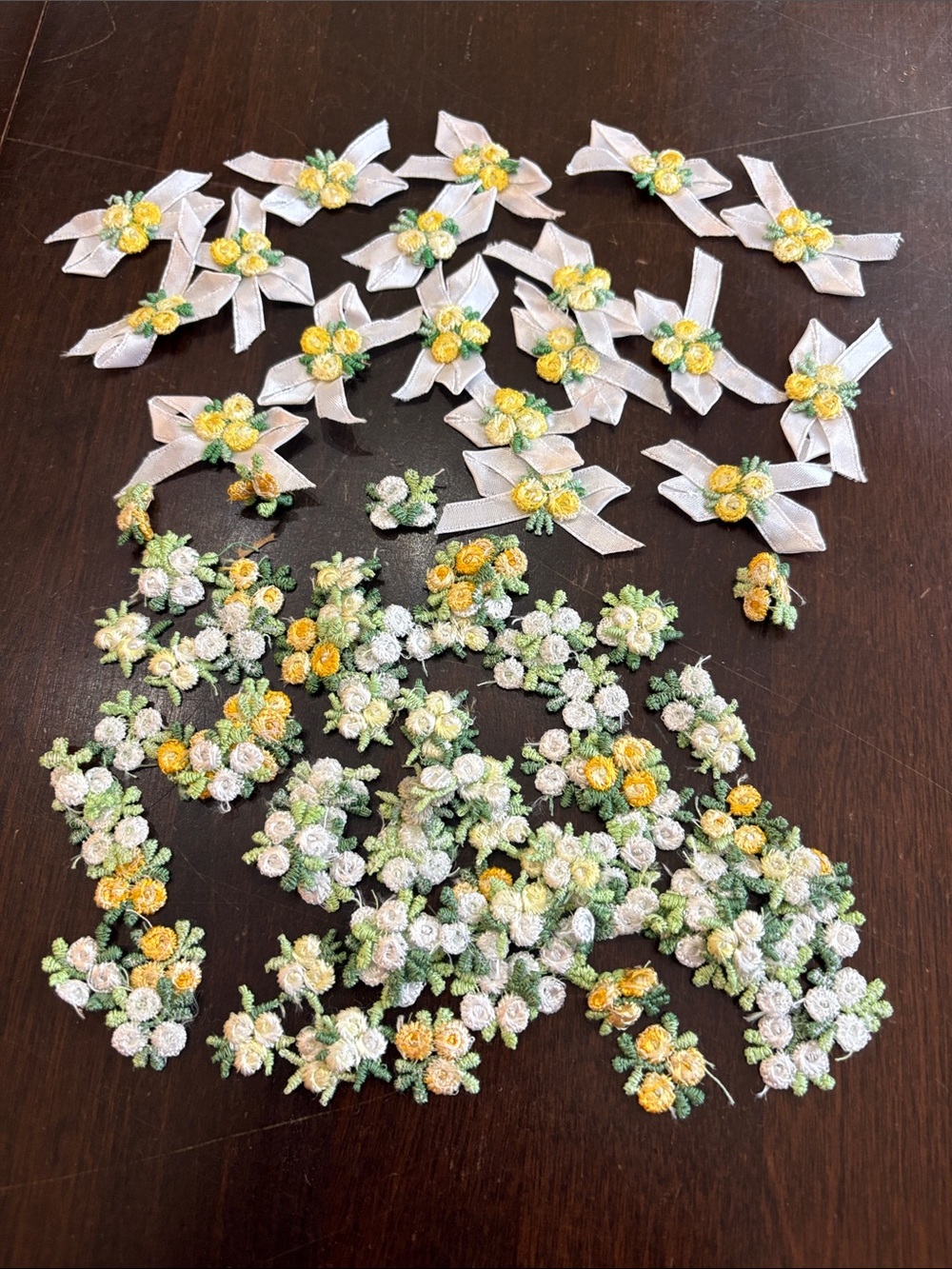 Vintage Embroidered Yellow & White Rose Appliqué Mix